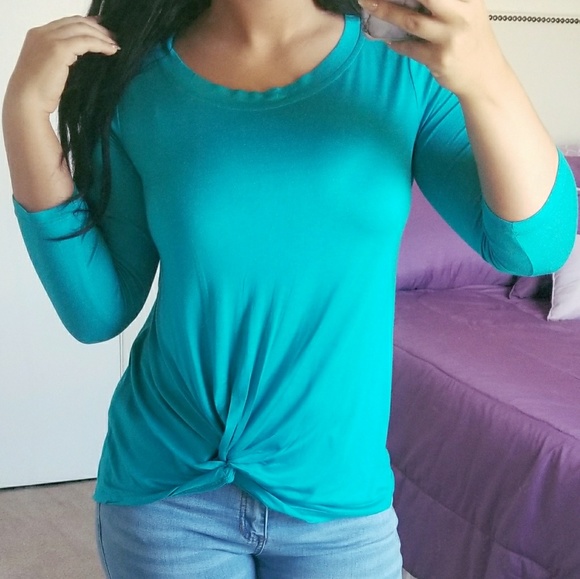 Bella Edge Tops - ▪SEE NEW LISTING▪